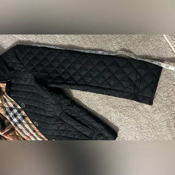 Burberry Black Quilted Puffer Jacket - Picture 17 of 17